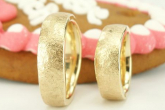 Trauringe 585 Rosegold mit Struktur